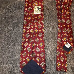 L5 Limited mens tie 100% silk